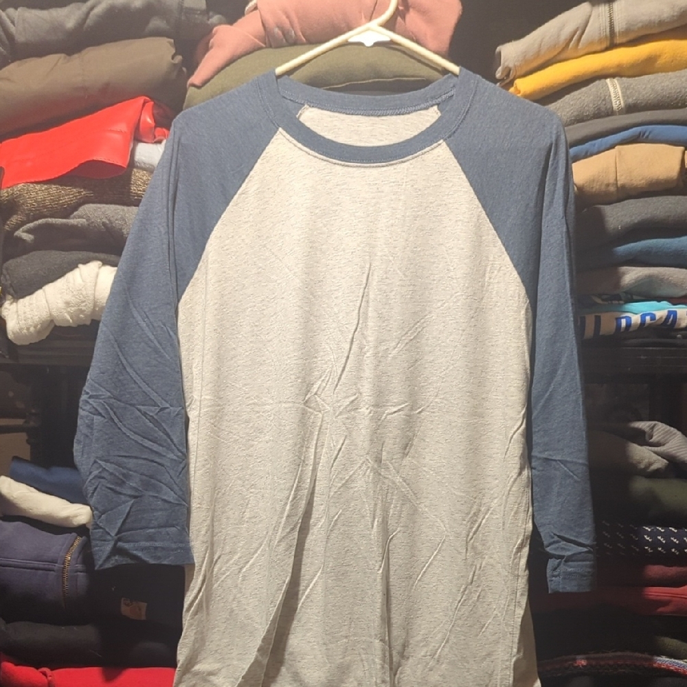 Bella Canvas Men's Long Sleeve Raglan Shirt - Blue and Gray